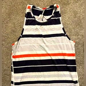 EUC lululemon shirt with tie back 
Size 8